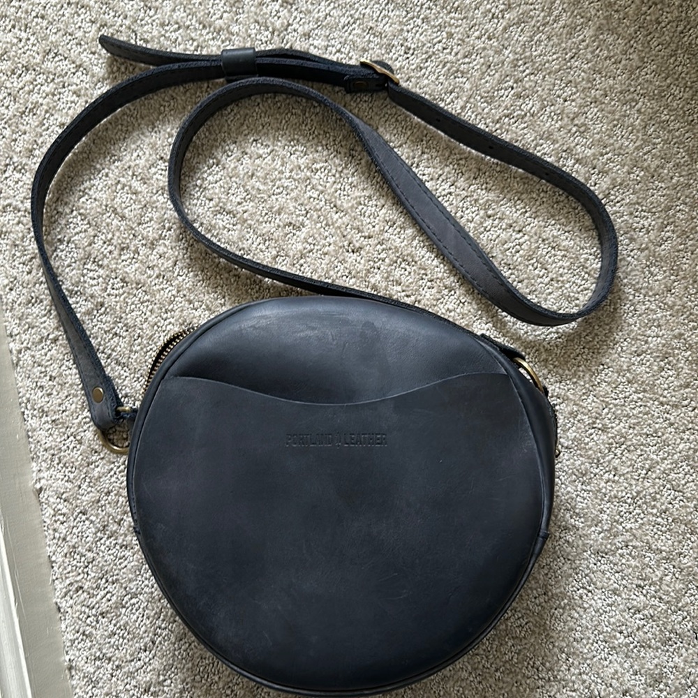 USED large 9” deep water circle bag from Portland Leather WITH WALLET